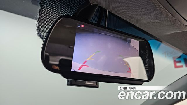 Hyundai AVANTE 2017 — photo 24