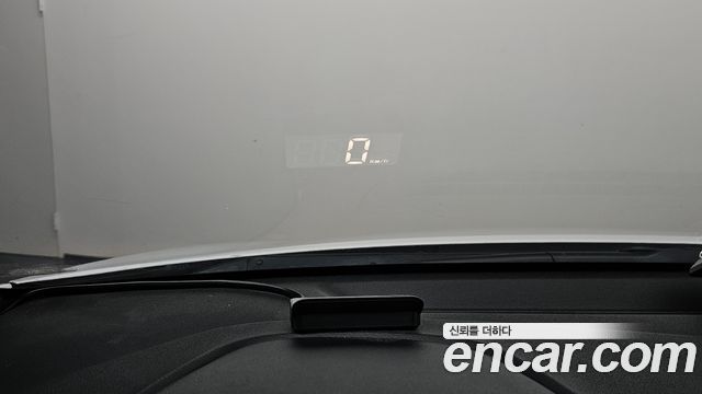 Hyundai AVANTE 2017 — photo 28