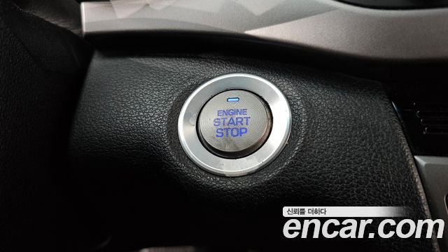 Hyundai AVANTE 2017 — photo 29