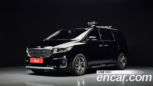 Kia Canival 2019 — photo 1