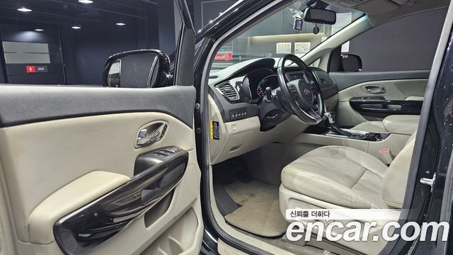 Kia Canival 2019 — photo 13