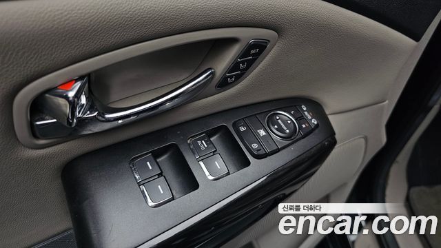 Kia Canival 2019 — photo 23