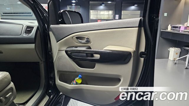 Kia Canival 2019 — photo 15