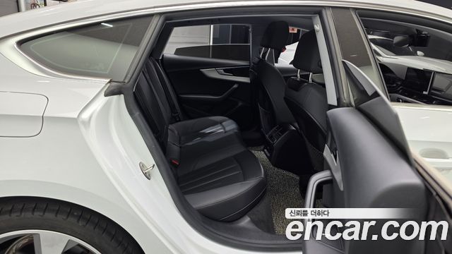Audi A5 2021 — photo 12