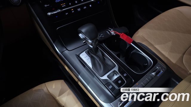 Kia Canival 2023 — photo 9