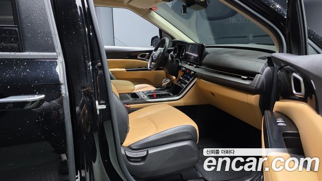 Kia Canival 2023 — photo 11