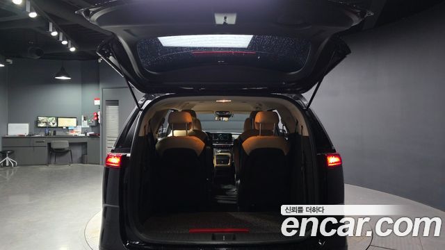 Kia Canival 2023 — photo 20