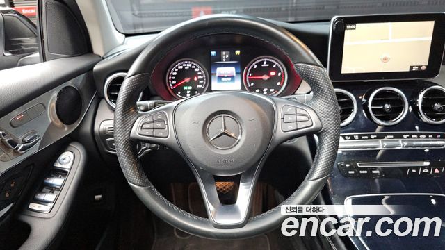 Mercedes-Benz GLC-Class 2017 — photo 13