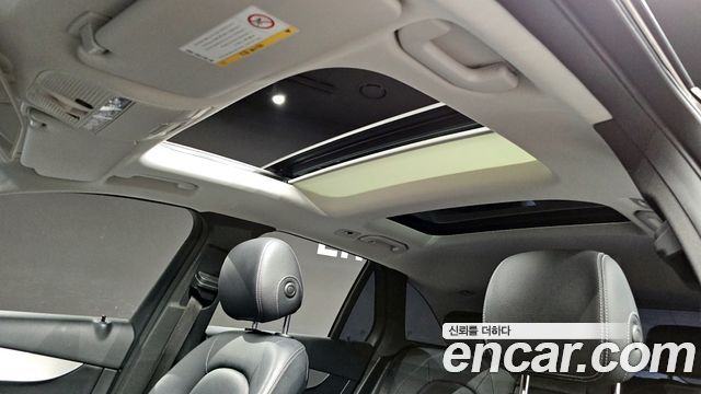Mercedes-Benz GLC-Class 2017 — photo 18