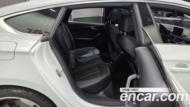Audi A5 2019 — photo 12