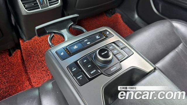 Hyundai Genesis 2016 — photo 25