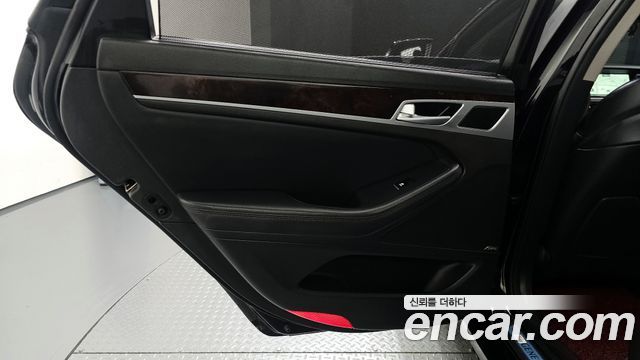Hyundai Genesis 2016 — photo 15