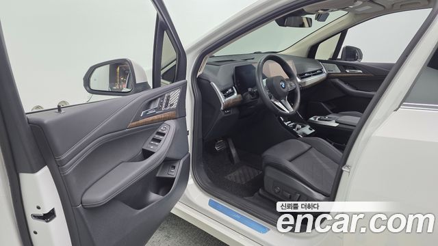 BMW 2-Series 2023 — photo 13