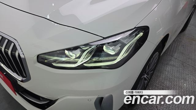 BMW 2-Series 2023 — photo 8