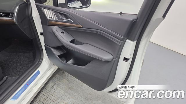 BMW 2-Series 2023 — photo 14
