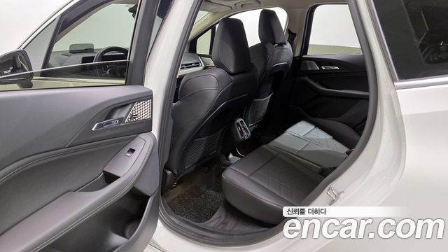BMW 2-Series 2023 — photo 16