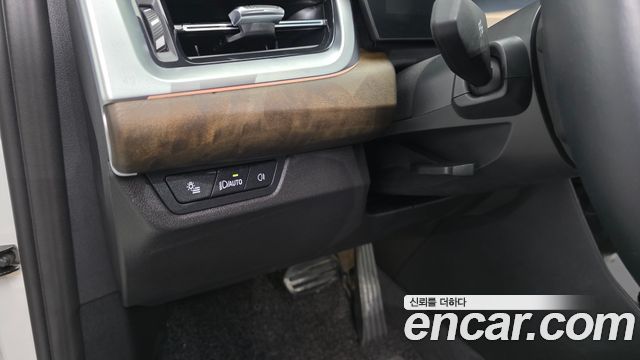BMW 2-Series 2023 — photo 27