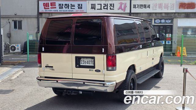 Ford E-Series 2012 — photo 2