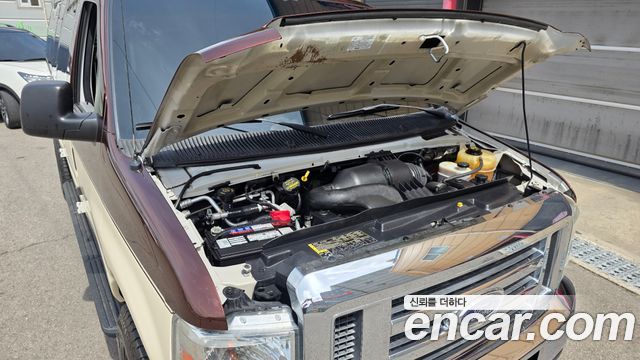 Ford E-Series 2012 — photo 6