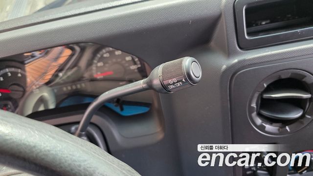 Ford E-Series 2012 — photo 9