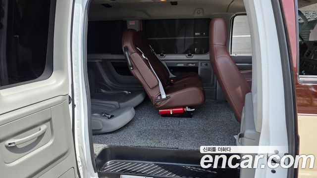Ford E-Series 2012 — photo 12
