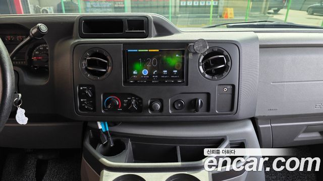 Ford E-Series 2012 — photo 15