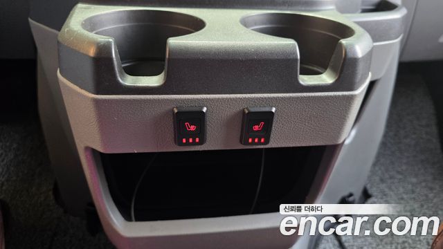 Ford E-Series 2012 — photo 19