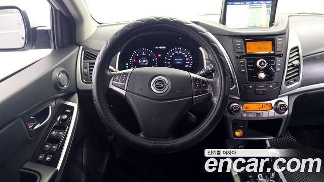 KG Mobility KORANDO 2015 — photo 13