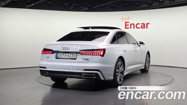Audi A6 2022 — photo 2