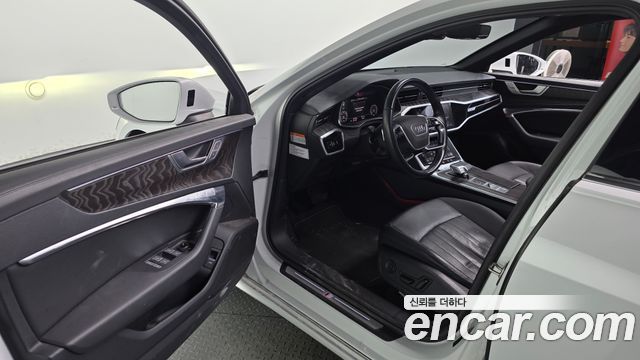 Audi A6 2022 — photo 10