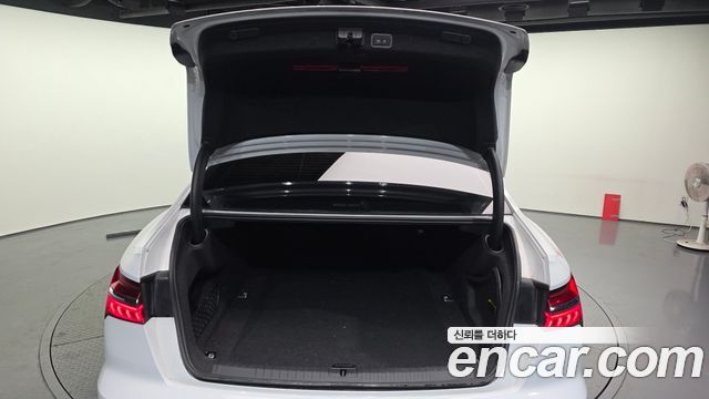 Audi A6 2022 — photo 20