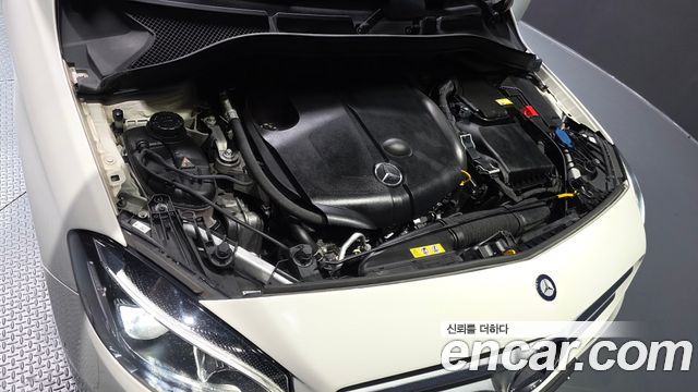 Mercedes-Benz B-Class 2016 — photo 6