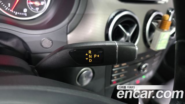 Mercedes-Benz B-Class 2016 — photo 9