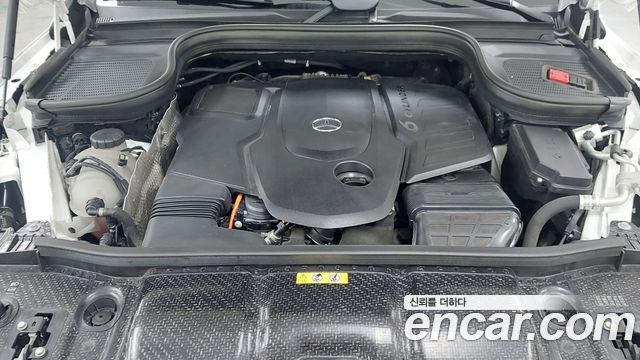 Mercedes-Benz GLE-Class 2023 — photo 6