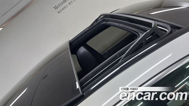 Mercedes-Benz GLE-Class 2023 — photo 12
