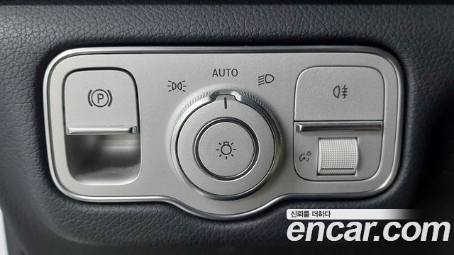 Mercedes-Benz GLE-Class 2023 — photo 19