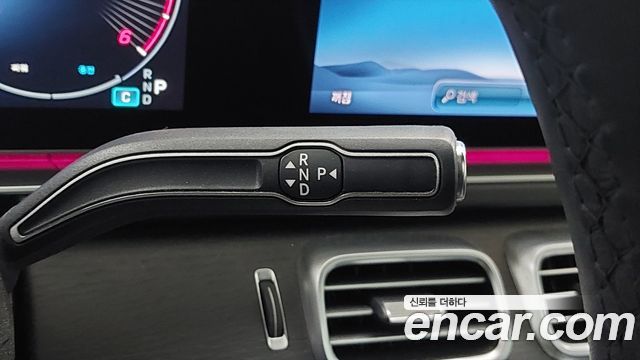 Mercedes-Benz GLE-Class 2023 — photo 20