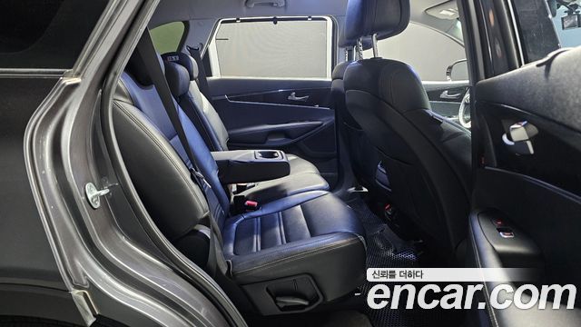 Kia Sorento 2015 — photo 18