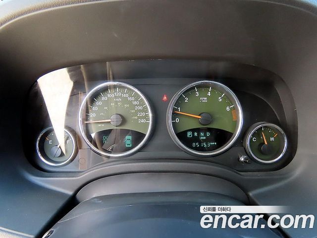 Jeep Compass 2011 — photo 9