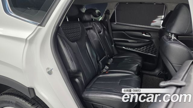 Hyundai Santafe 2019 — photo 11
