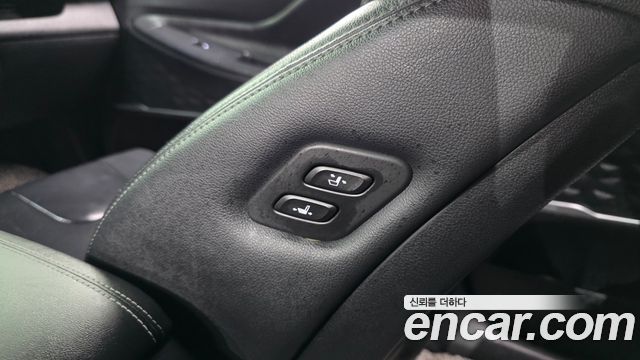 Hyundai Santafe 2019 — photo 17