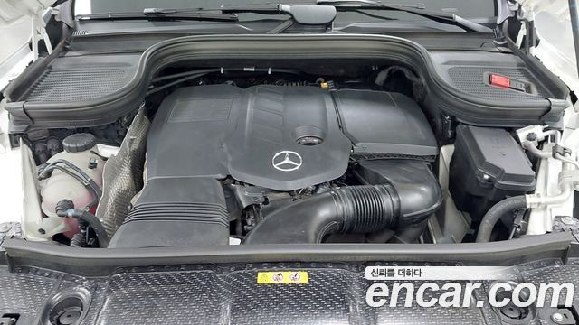 Mercedes-Benz GLE-Class 2023 — photo 6