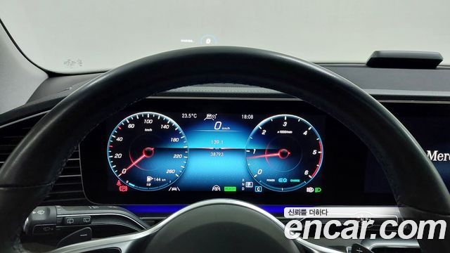 Mercedes-Benz GLE-Class 2023 — photo 8