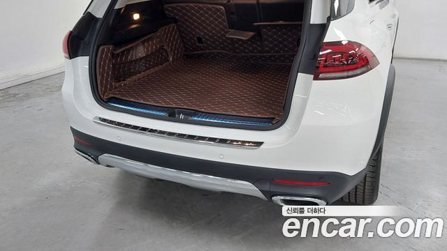 Mercedes-Benz GLE-Class 2023 — photo 11