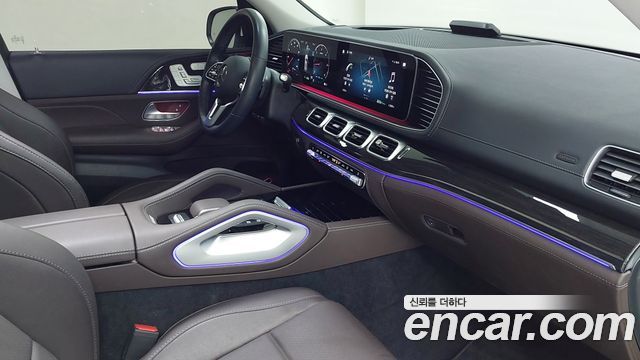 Mercedes-Benz GLE-Class 2023 — photo 13