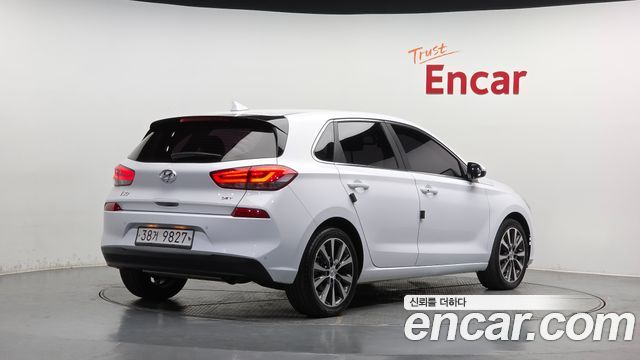 Hyundai i30 2018 — photo 2