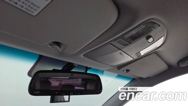 Hyundai i30 2018 — photo 23