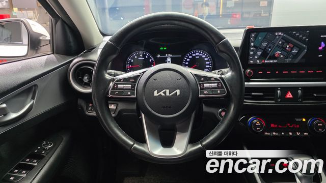 Kia K3 2022 — photo 19