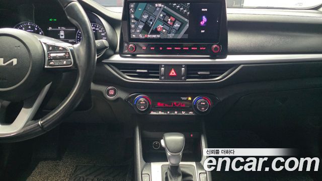 Kia K3 2022 — photo 26