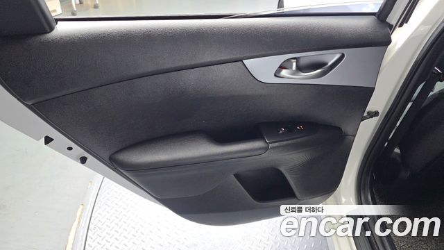 Kia K3 2022 — photo 15